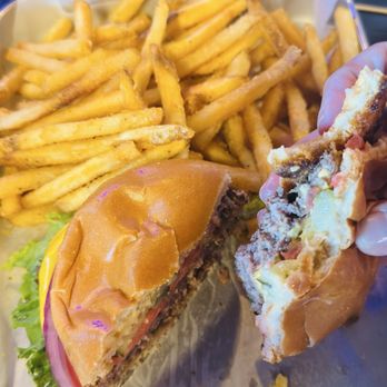Fatboys - Destin - Cheeseburger, yummy! I - Burgers Near Me - Destin, Florida