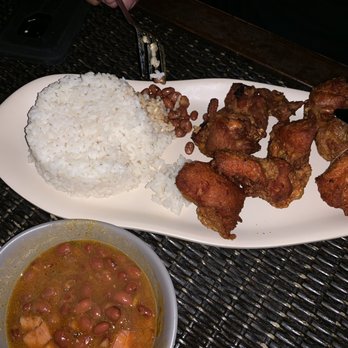 La Cueva del Mar - Chicharrón de pollo con arroz y habichuelas - Puerto Rican Near Me - San Juan, Puerto Rico La Cueva del Mar - Chicharrón de pollo con arroz y habichuelas - Puerto Rican Near Me - San Juan, Puerto Rico