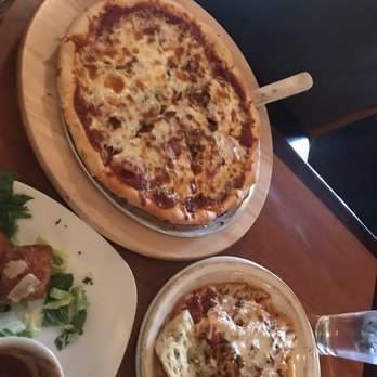 Copperstone - Baked ziti, country pizza, Caesar salad - Italian Near Me - Snoqualmie, Washington Copperstone - Baked ziti, country pizza, Caesar salad - Italian Near Me - Snoqualmie, Washington