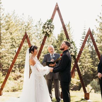 Lake Tahoe Wedding - Wedding Planning Near Me - Zephyr Cove, Nevada Lake Tahoe Wedding - Wedding Planning Near Me - Zephyr Cove, Nevada