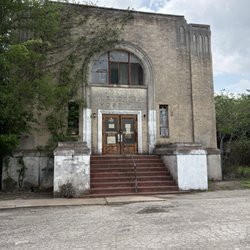 Yorktown Memorial Hospital - Front of hospital