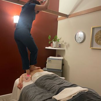 Earthy Ruby - back walk massage - Acupuncture Near Me - Cupertino, California Earthy Ruby - back walk massage - Acupuncture Near Me - Cupertino, California