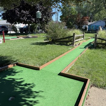 Allison's Mini Golf Course - Deceptively tricky hole - Mini Golf Near Me - Geneva, Ohio Allison's Mini Golf Course - Deceptively tricky hole - Mini Golf Near Me - Geneva, Ohio