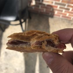 Vito's Bakery - Guava