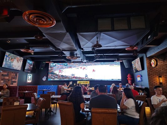 Old Tom's Sports Bar Kendall by null