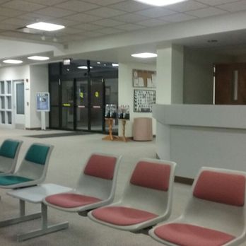Chautauqua County Airport - Lots of seating free wifi - Airports Near Me - Jamestown, New York