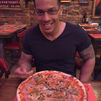 La Base - Good Pizza - Pubs Near Me - Rome, RM