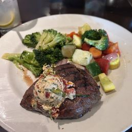 Filet mignon cooked medium ! Superb