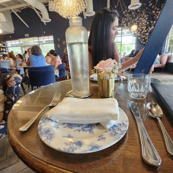 LITTLE HEN - Updated July 2025 - 1487 Photos & 755 Reviews - 4579 ...