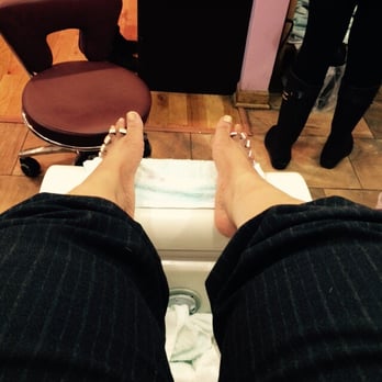 Dreamscape Nails - Enjoyed myself good service she went to work on my feet - Nail Salons Near Me - Chicago, Illinois
