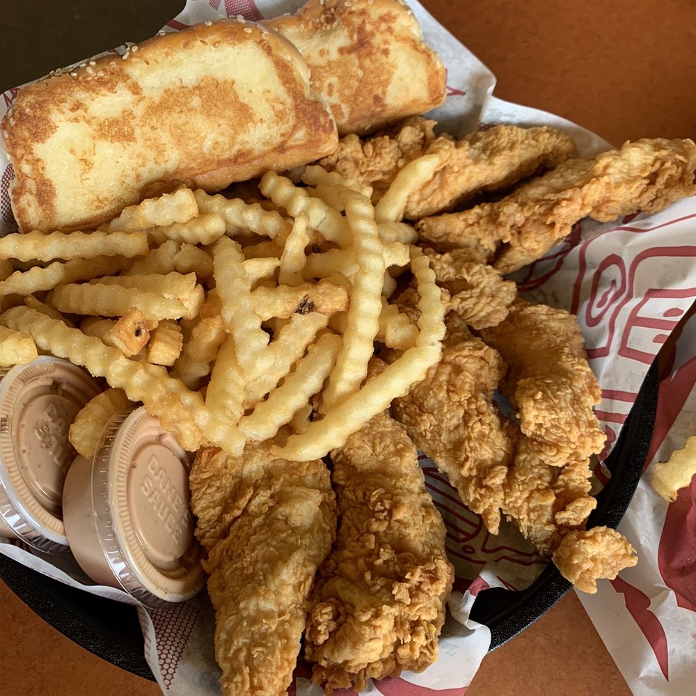 Raising Cane's Chicken Fingers - The Caniac Combo - 6 Chicken Fingers - Fast Food Near Me - Plano, Texas Raising Cane's Chicken Fingers - The Caniac Combo - 6 Chicken Fingers - Fast Food Near Me - Plano, Texas