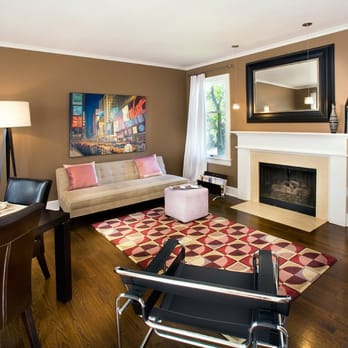 German Village Guest House - GVGH living room & fireplace - Bed & Breakfast Near Me - Columbus, Ohio German Village Guest House - GVGH living room & fireplace - Bed & Breakfast Near Me - Columbus, Ohio