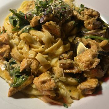 Kiss - Cajun chicken pasta - New American Near Me - Houston, Texas Kiss - Cajun chicken pasta - New American Near Me - Houston, Texas