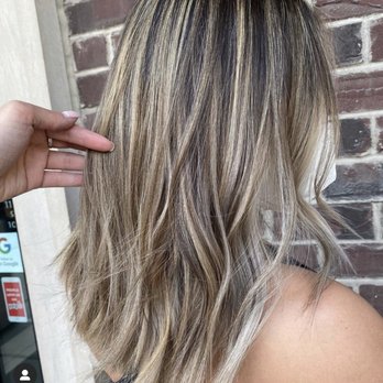 Ricci Kapricci Fullerton - My hair after - Hair Stylists Near Me - Chicago, Illinois Ricci Kapricci Fullerton - My hair after - Hair Stylists Near Me - Chicago, Illinois