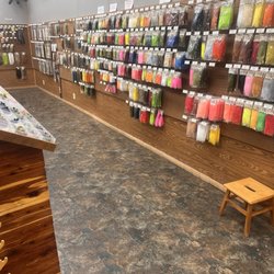 Reed's Cabins - Fly tying shop