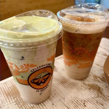 La Monarca Bakery & Cafe - Lavender Matchata horchata drink, and horchata latte - Bakeries Near Me - South Pasadena, California La Monarca Bakery & Cafe - Lavender Matchata horchata drink, and horchata latte - Bakeries Near Me - South Pasadena, California