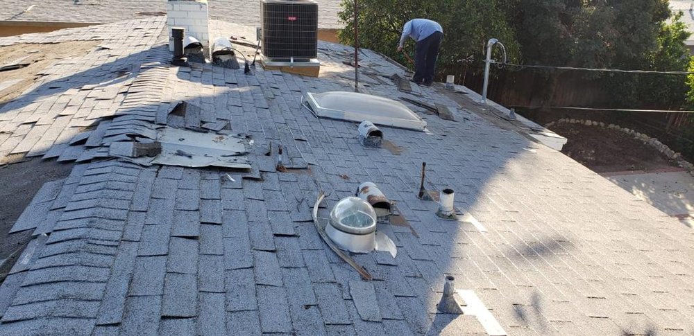 Slide of Expert Roofing Contractors