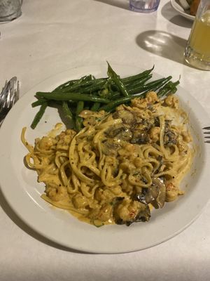 Roberto's River Road Restaurant by null