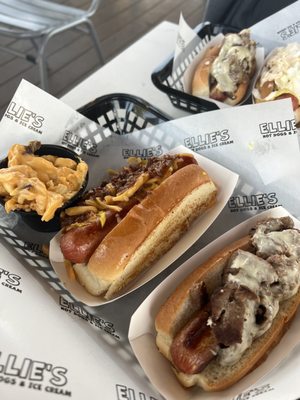 Ellie's Hot Dogs & Ice Cream by null