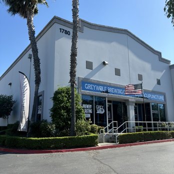 GreyWolf Brewing - Exterior view from parking lot - Brewpubs Near Me - Norco, California