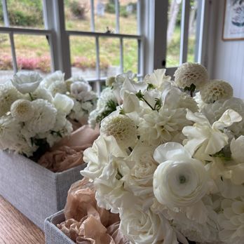 Golden Coast Florals - Floral Designers Near Me