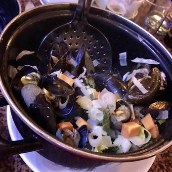 Lucius Visrestaurant - Steamed New Zealand oysters - Seafood Near Me - Amsterdam, New Hampshire