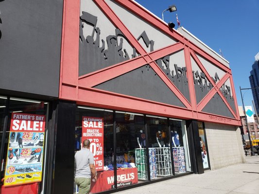 modells nike sweatsuit