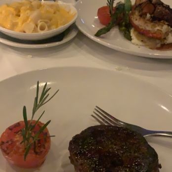 Teresa's Prime - Mac & Cheese Lobster Tails Filet Mignon - Bars Near Me - North Reading, Massachusetts