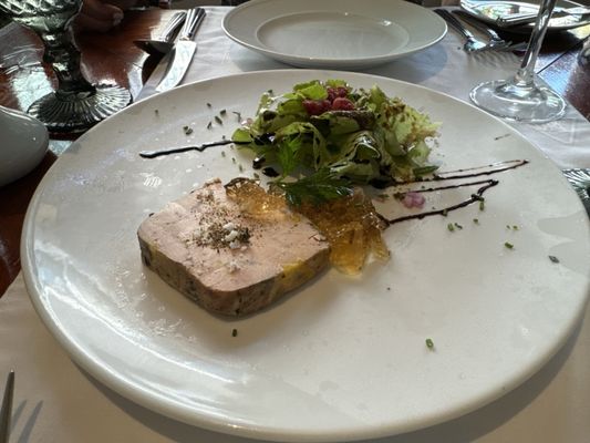 TRIO RESTAURANT by null