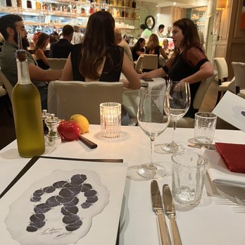 LPM Restaurant & Bar - Gorgeous, airy dining room with exposed kitchen - French Near Me - Miami, Florida LPM Restaurant & Bar - Gorgeous, airy dining room with exposed kitchen - French Near Me - Miami, Florida