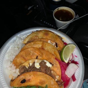 Tacos El Grande - Quesitacos con consomé. - Food Trucks Near Me - Katy, Texas