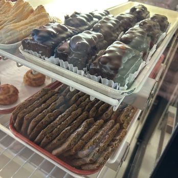 Fosdal Home Bakery - Chocolate cake with buttercream and dipped in fudge - Bakeries Near Me - Stoughton, Wisconsin