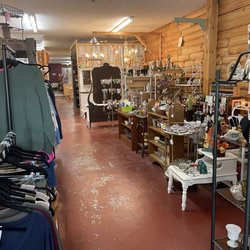Apple Barrel Antiques & Gifts - New locally made mixed with not too old home decor