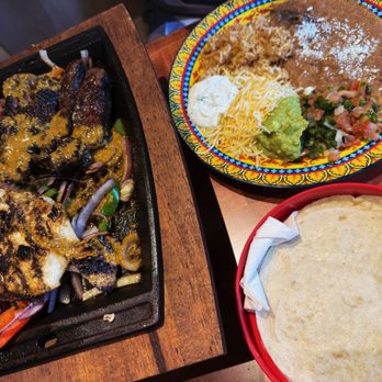 Luna's Tex Mex Cantina - Steak and Chicken Fajita plate - Mexican Near Me - Honolulu, Hawaii Luna's Tex Mex Cantina - Steak and Chicken Fajita plate - Mexican Near Me - Honolulu, Hawaii