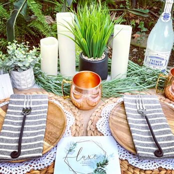 Luxe Picnic - Our farmhouse picnic combines the sleek, clean lines of contemporary design with a cozy farmhouse aesthetic. - Caterers Near Me Luxe Picnic - Our farmhouse picnic combines the sleek, clean lines of contemporary design with a cozy farmhouse aesthetic. - Caterers Near Me