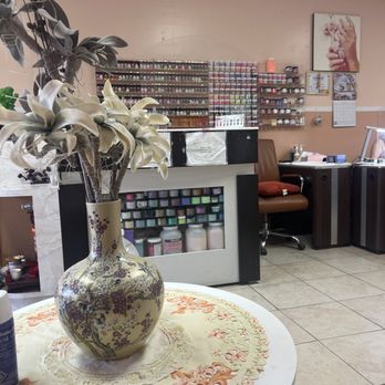 Salina's Nails - Waiting area - Nail Salons Near Me - Morgan Hill, California Salina's Nails - Waiting area - Nail Salons Near Me - Morgan Hill, California