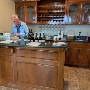 Elegante Cellars - Doug helping us - Wineries Near Me - Walla Walla, Washington Elegante Cellars - Doug helping us - Wineries Near Me - Walla Walla, Washington