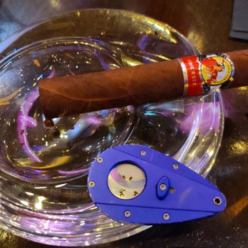 Lift Bar - My last night cigar - Lounges Near Me - Las Vegas, Nevada Lift Bar - My last night cigar - Lounges Near Me - Las Vegas, Nevada