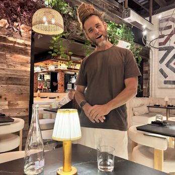 Big Sur Grill - The funnest welcomer - American Near Me - Santa Monica, California