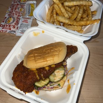 Dave's Hot Chicken - Single Slider (~$7) & Fries (~$4) - Chicken Shop Near Me - Wayne, New Jersey