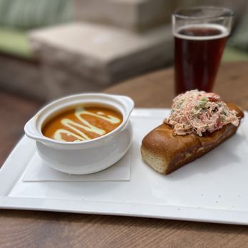 Veranda Restaurant - Lobster Roll & Tomato Soup - American Near Me - San Diego, California Veranda Restaurant - Lobster Roll & Tomato Soup - American Near Me - San Diego, California