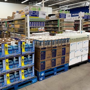 Shamrock Foodservice Warehouse - shelves of products - Wholesale Stores Near Me - El Paso, Texas Shamrock Foodservice Warehouse - shelves of products - Wholesale Stores Near Me - El Paso, Texas