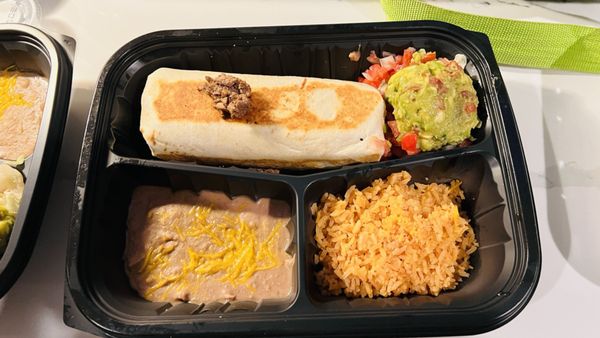 Uno Más Street Tacos + Spirits by null