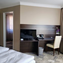 Hotel Mercure - Work Area in My Room at Mercure Hamm Hotel