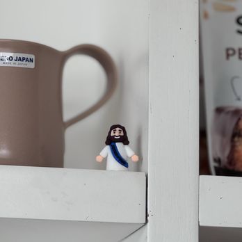 Primo Passo Coffee - Little Jesus hidden in the shelf! - Cafes Near Me - Santa Monica, California Primo Passo Coffee - Little Jesus hidden in the shelf! - Cafes Near Me - Santa Monica, California