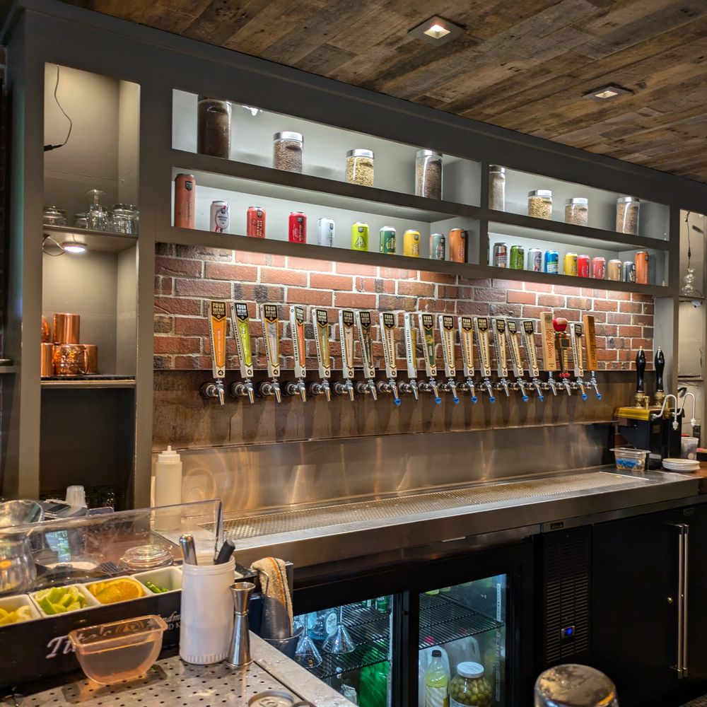 Four Day Ray Brewing - Four Day Ray Brewing, Fishers - Breweries Near Me - Fishers, Indiana Four Day Ray Brewing - Four Day Ray Brewing, Fishers - Breweries Near Me - Fishers, Indiana