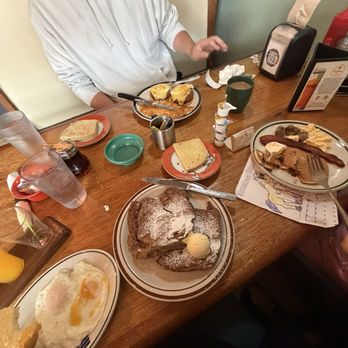 Hometown Charm Cafe - Cinnamon toast French toast, salmon Benedict and kids chocolate chip pancake in Mickey ears shaped - Breakfast & Brunch Near Me - Sumner, Washington