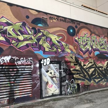 Graffiti Alley - Graffiti Alley located in Toronto's Fashion District - Public Art Near Me - Toronto, Ontario Graffiti Alley - Graffiti Alley located in Toronto's Fashion District - Public Art Near Me - Toronto, Ontario