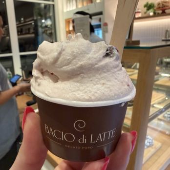 Bacio di Latte - Strawberry cheesecake - yum! - Gelato Near Me - Huntington Beach, California Bacio di Latte - Strawberry cheesecake - yum! - Gelato Near Me - Huntington Beach, California