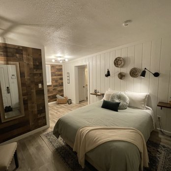 Emerald Valley Inn - Hotels Near Me - Port Angeles, Washington